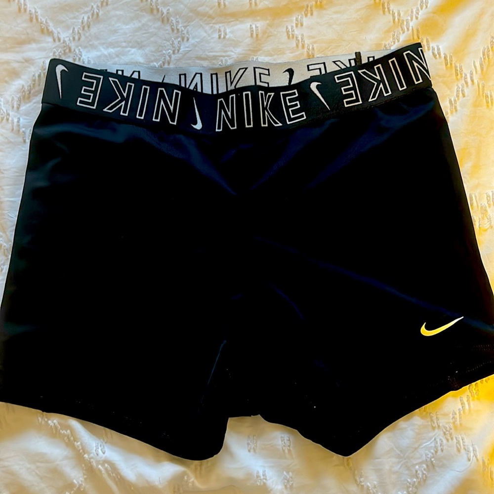 Black Nike spandex size: S
